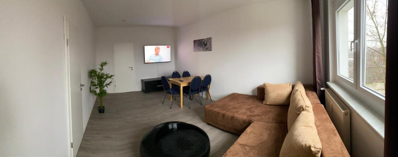 Schöne Monteurwohnung In Grünau * Leipzig